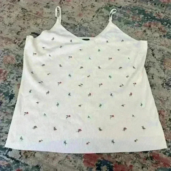 Torrid Fitted Pullover Cami Embroidered Sweater size 6 - Picture 4 of 7